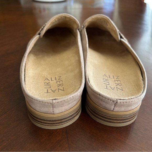 NEW Naturalizer |  Women’s Maddie Mules - Picture 7 of 9